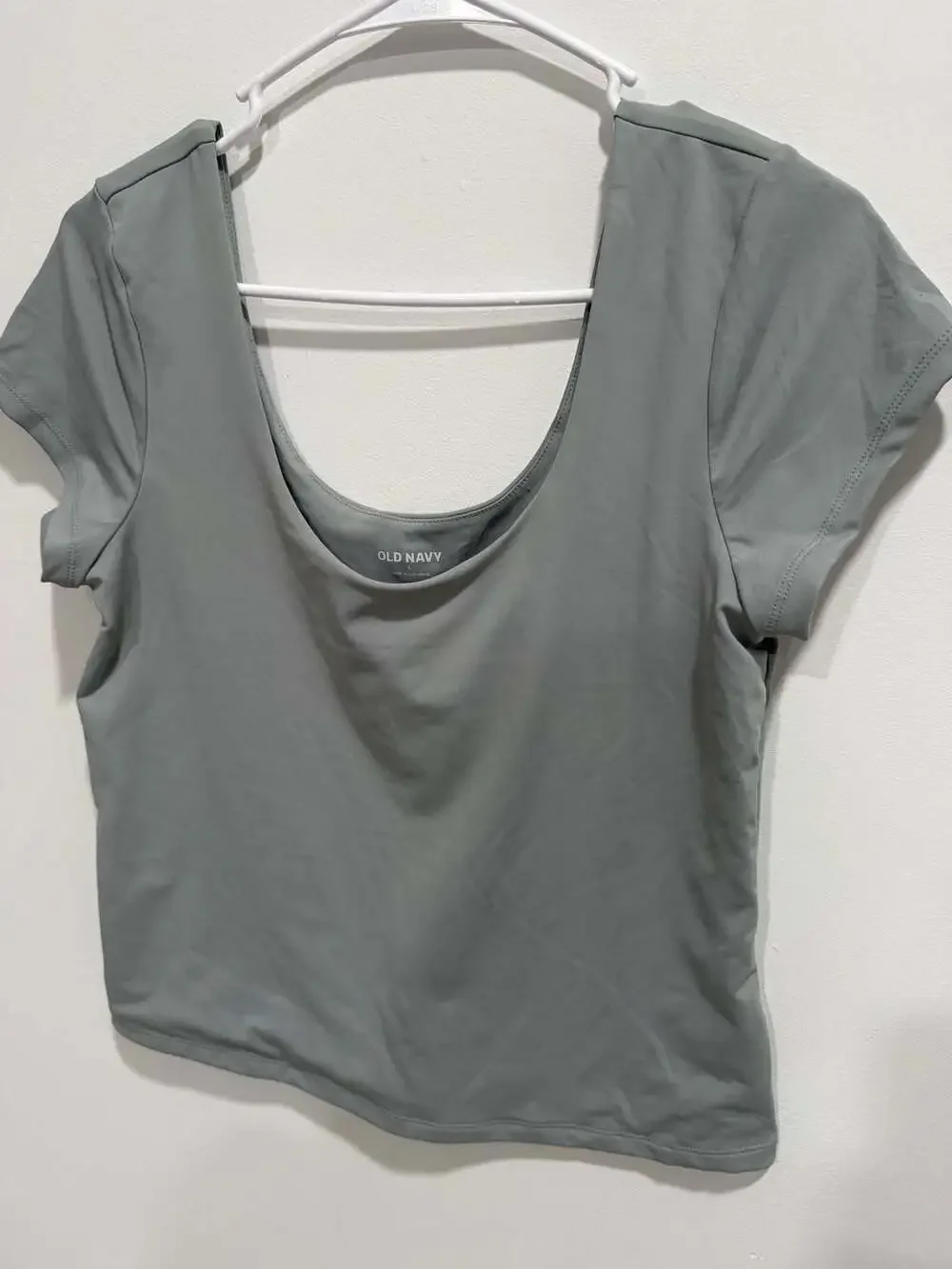 Old Navy Active Powersoft Gray Short Sleeve Cropped Workout Top